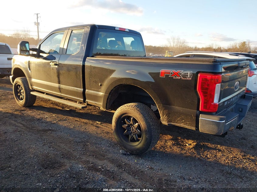 1FT7X2B63HEB83626 2017 FORD F250 photo no. 3