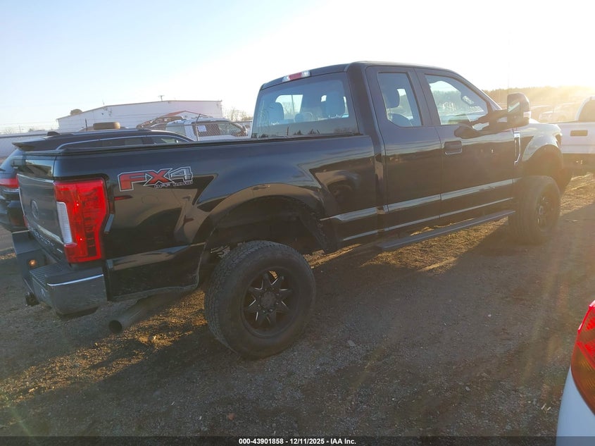 1FT7X2B63HEB83626 2017 FORD F250 photo no. 4