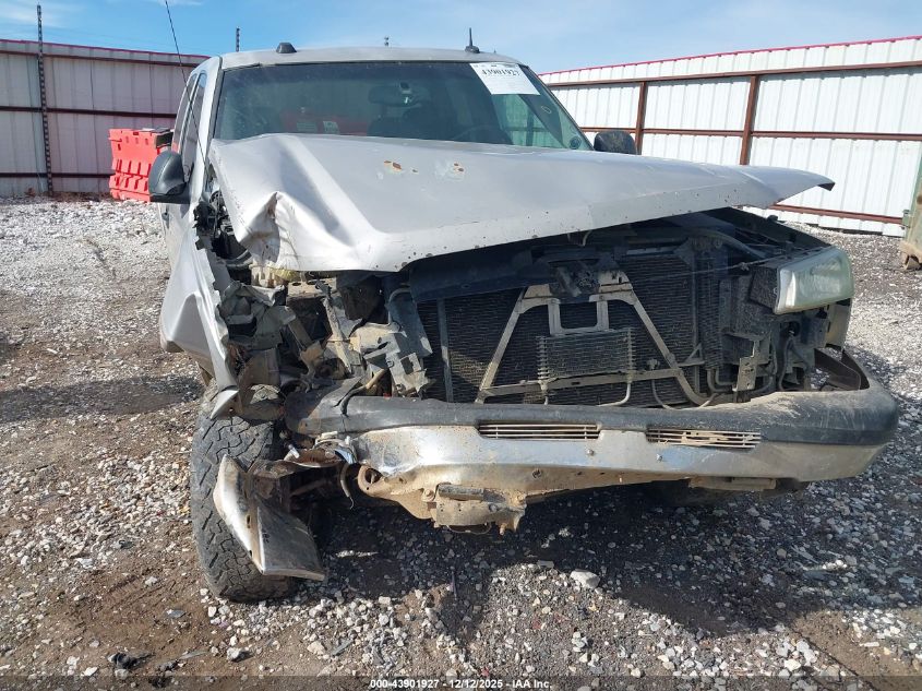 2004 Chevrolet Silverado 1500 Z71 VIN: 2GCEK19TX41162585 Lot: 43901927