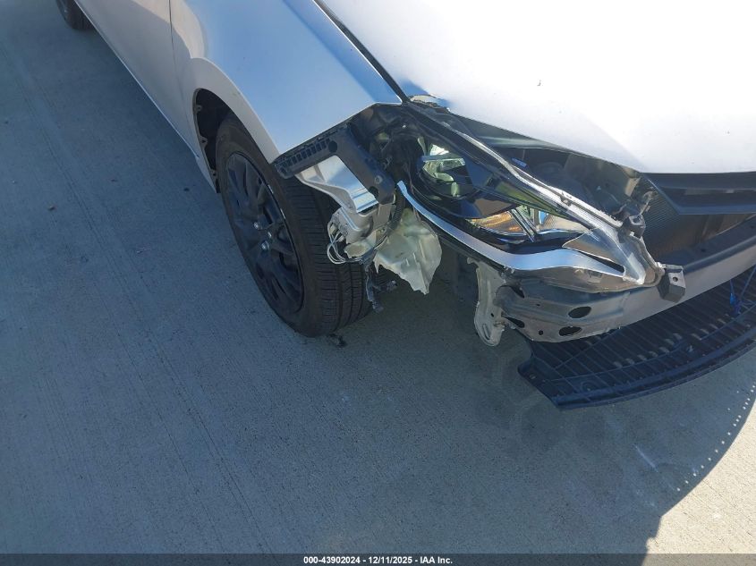 2016 Toyota Corolla Le VIN: 5YFBURHE1GP560305 Lot: 43902024