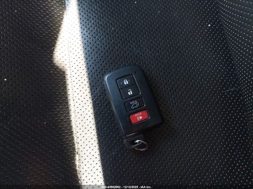 2019 Toyota Highlander Limited/Ltd Platinum VIN: 5TDDZRFH3KS997469 Lot: 43902062