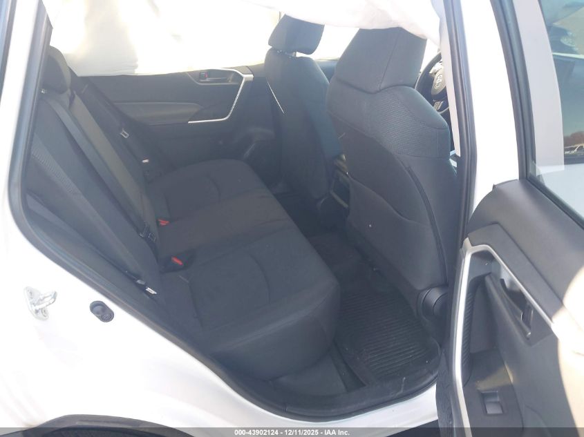 2021 Toyota Rav4 Le VIN: 2T3F1RFV3MW220555 Lot: 43902124