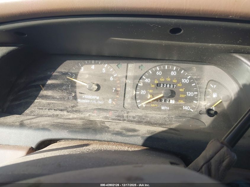 1995 Toyota Avalon Xl VIN: 4T1GB10E6SU043002 Lot: 43902126