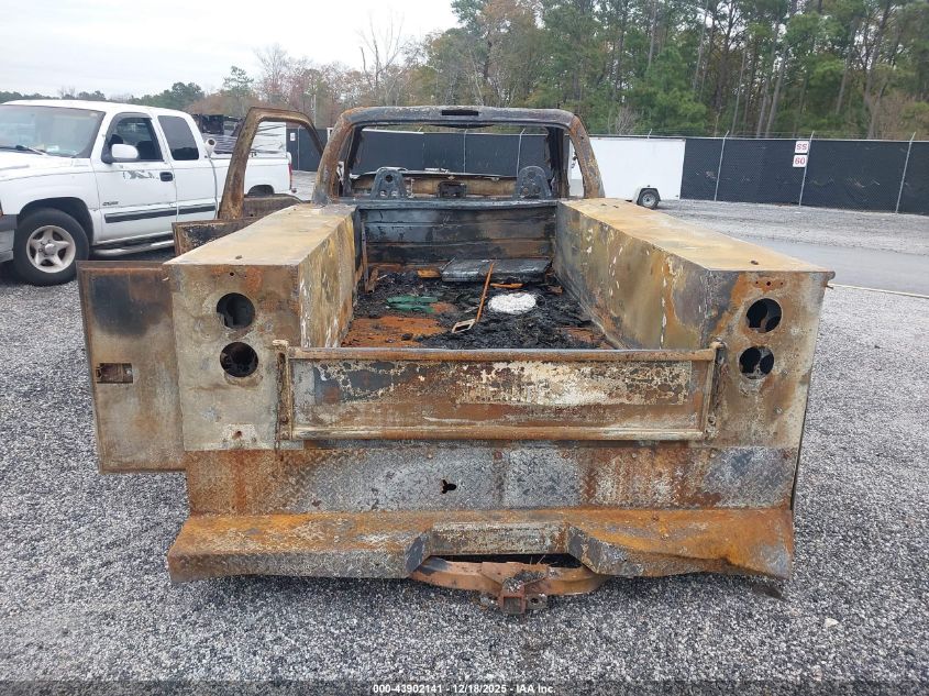 2005 Ford F-350 Xl/Xlt VIN: 1FDWF30565EC97061 Lot: 43902141