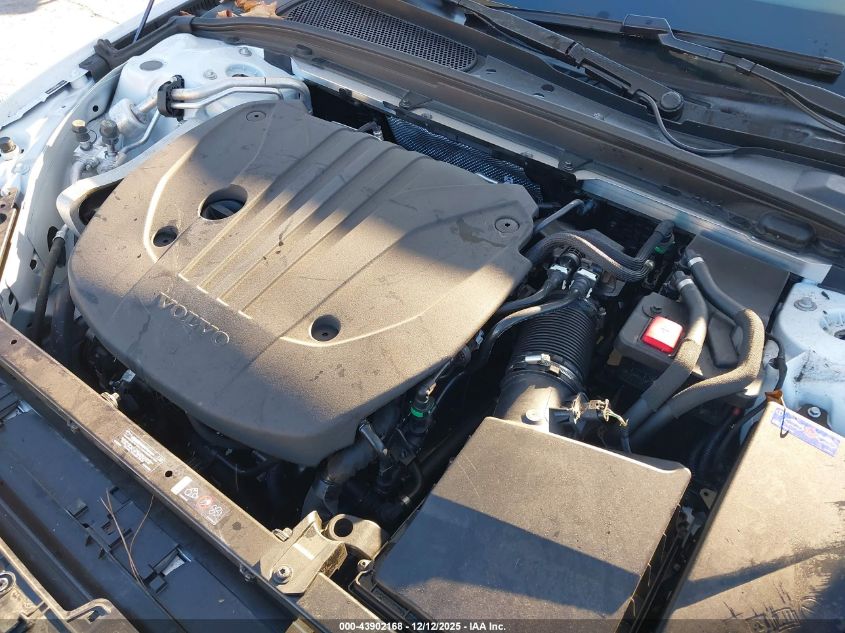 2025 Volvo V60 Cross Country B5 Plus VIN: YV4L12WK0S2149799 Lot: 43902168