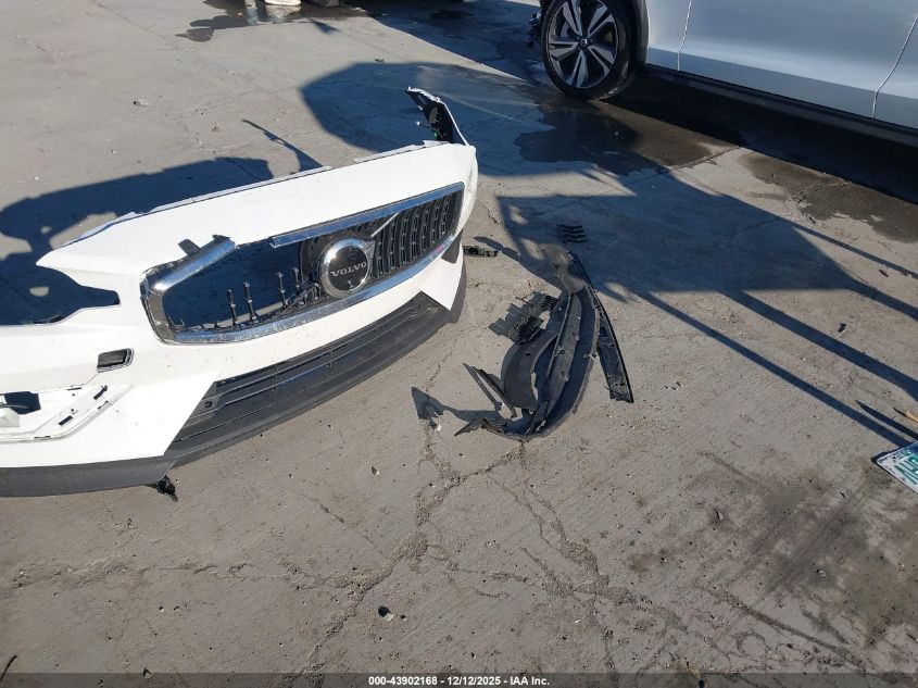 2025 Volvo V60 Cross Country B5 Plus VIN: YV4L12WK0S2149799 Lot: 43902168