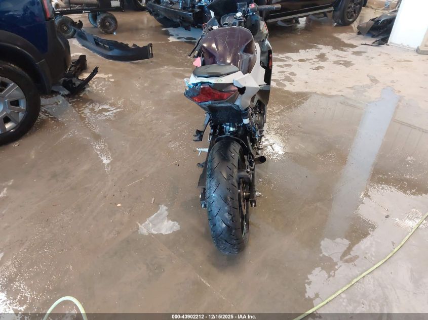 2022 Kawasaki Ex400 VIN: JKAEXKG17NDAJ1294 Lot: 43902212