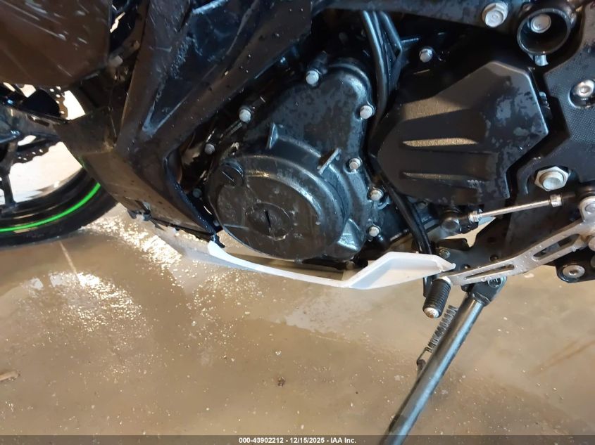 2022 Kawasaki Ex400 VIN: JKAEXKG17NDAJ1294 Lot: 43902212