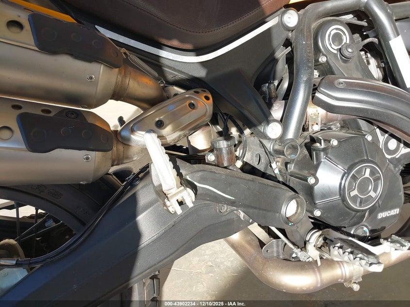 2022 Ducati Scrambler 1100/1100 Special/1100 Sport/1100 Dark Pro VIN: ML0KAFCP8NT001081 Lot: 43902234