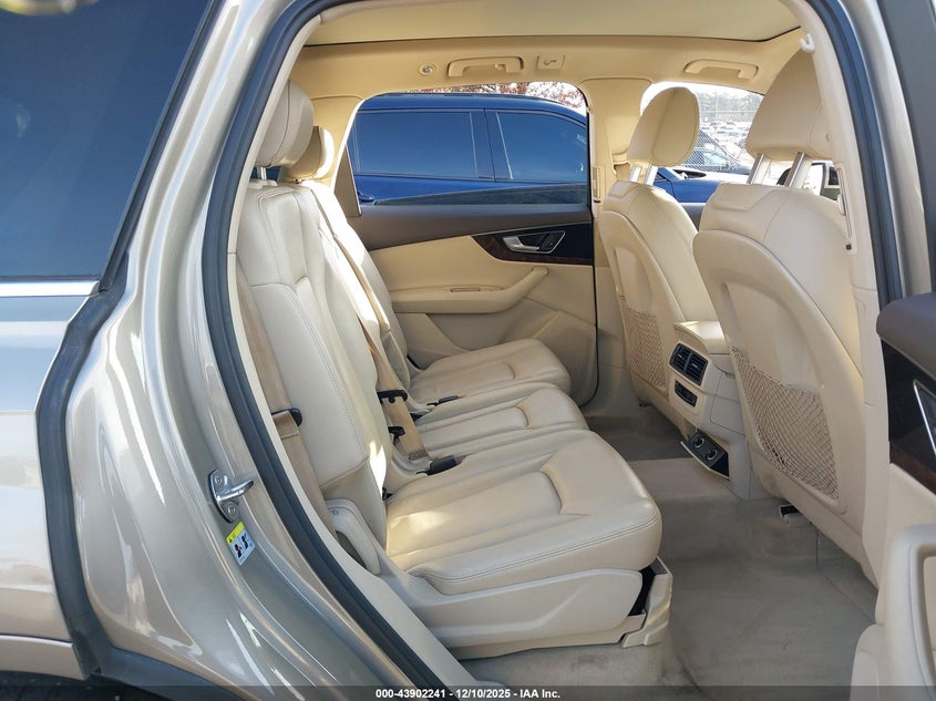 2017 Audi Q7 3.0T Premium VIN: WA1LAAF70HD025404 Lot: 43902241