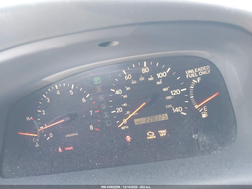 1999 Lexus Es 300 VIN: JT8BF28G3X5052951 Lot: 43902296