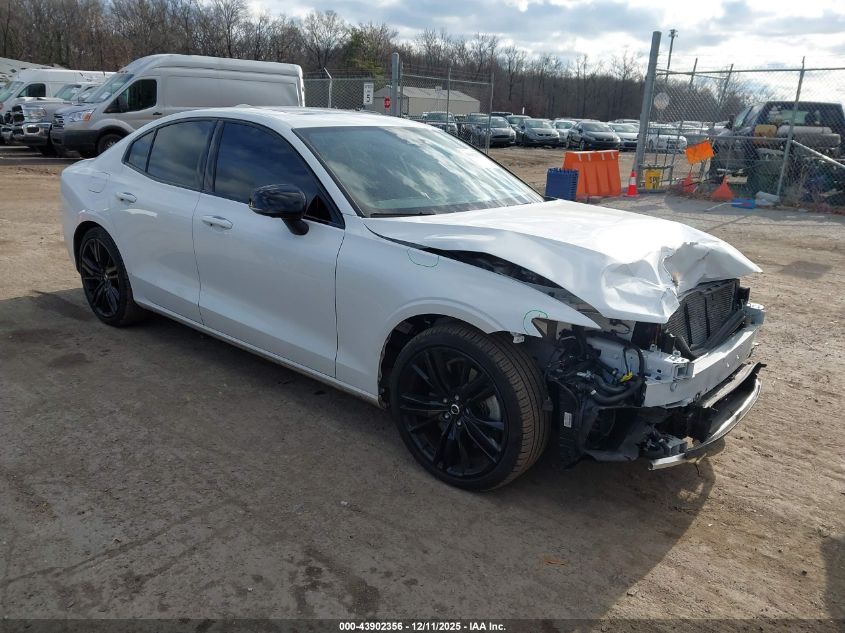 2024 Volvo S60 Recharge Plug-In Hybrid T8 Plus Black Edition