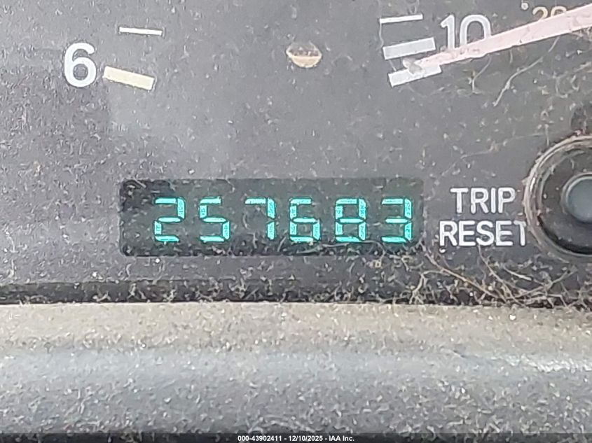 2000 Jeep Cherokee Classic VIN: 1J4FF58S7YL188774 Lot: 43902411