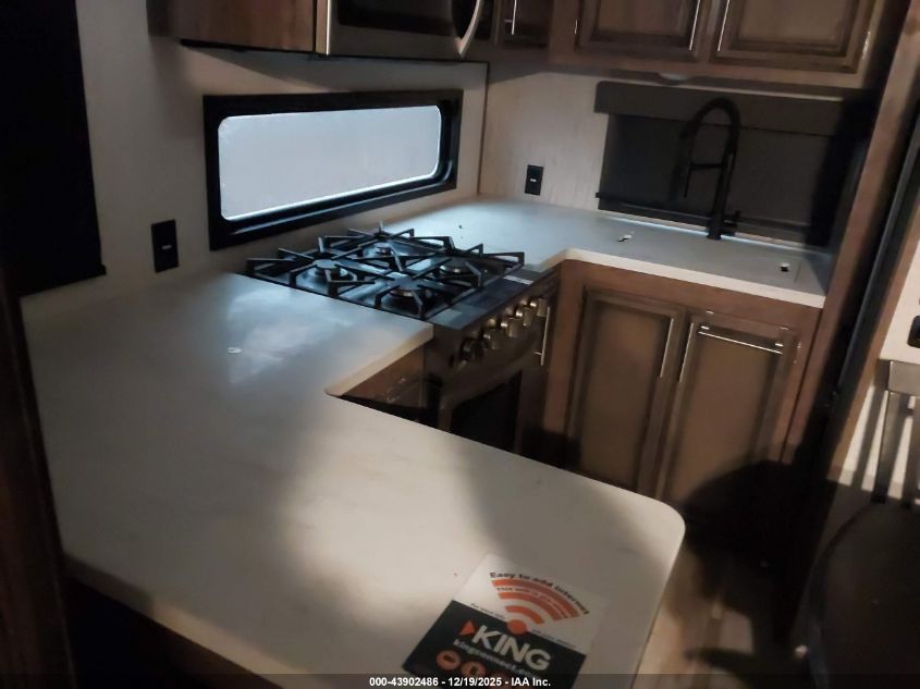 2021 Kz 5Th Wheel Travel Trailer VIN: 4EZFD3620M6050827 Lot: 43902486