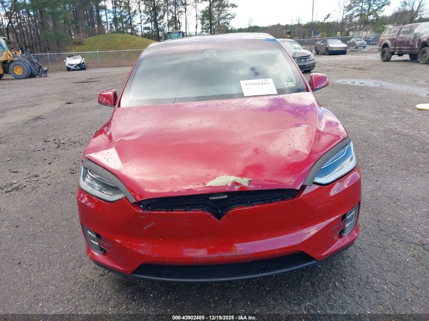 2018 Tesla Model X 100D/75D/P100D VIN: 5YJXCAE24JF112910 Lot: 43902489