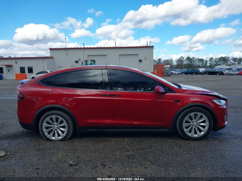 2018 Tesla Model X 100D/75D/P100D VIN: 5YJXCAE24JF112910 Lot: 43902489