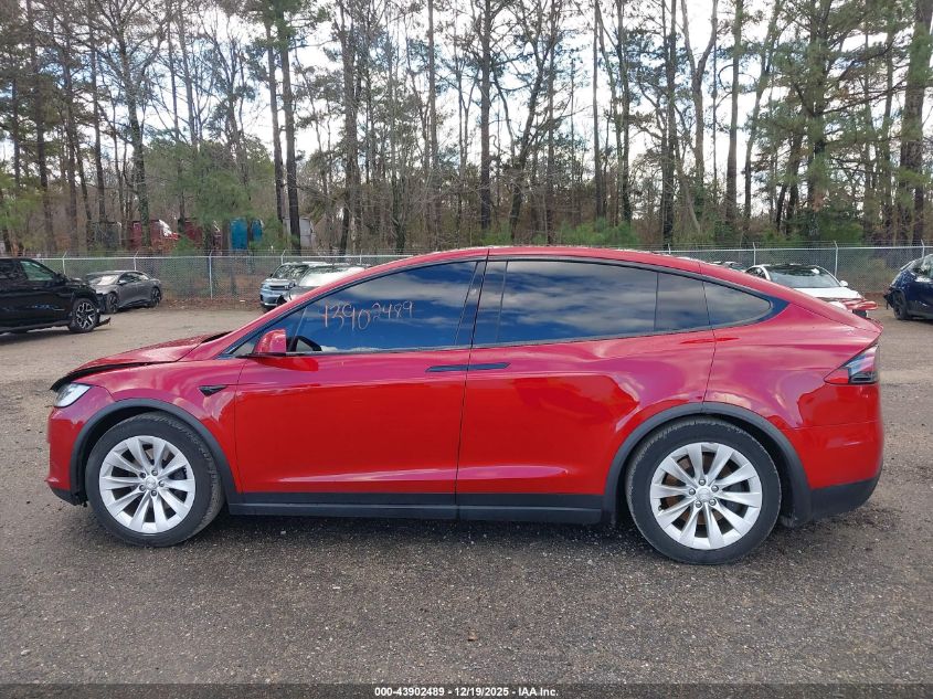 2018 Tesla Model X 100D/75D/P100D VIN: 5YJXCAE24JF112910 Lot: 43902489