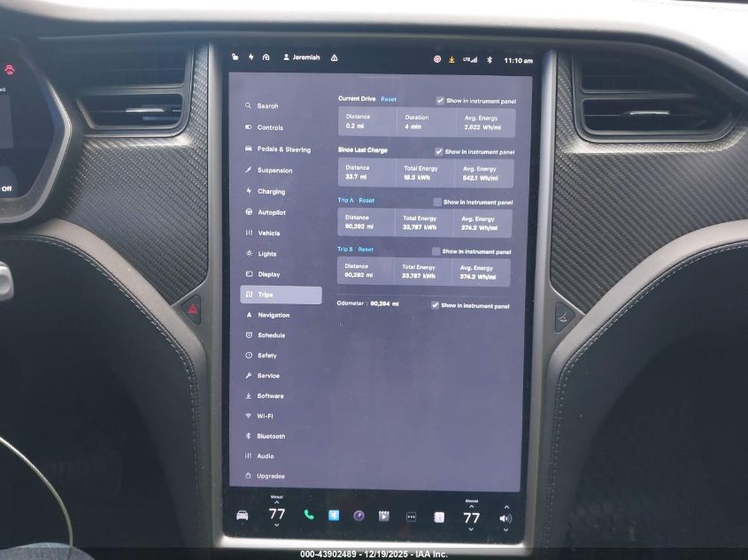 2018 Tesla Model X 100D/75D/P100D VIN: 5YJXCAE24JF112910 Lot: 43902489