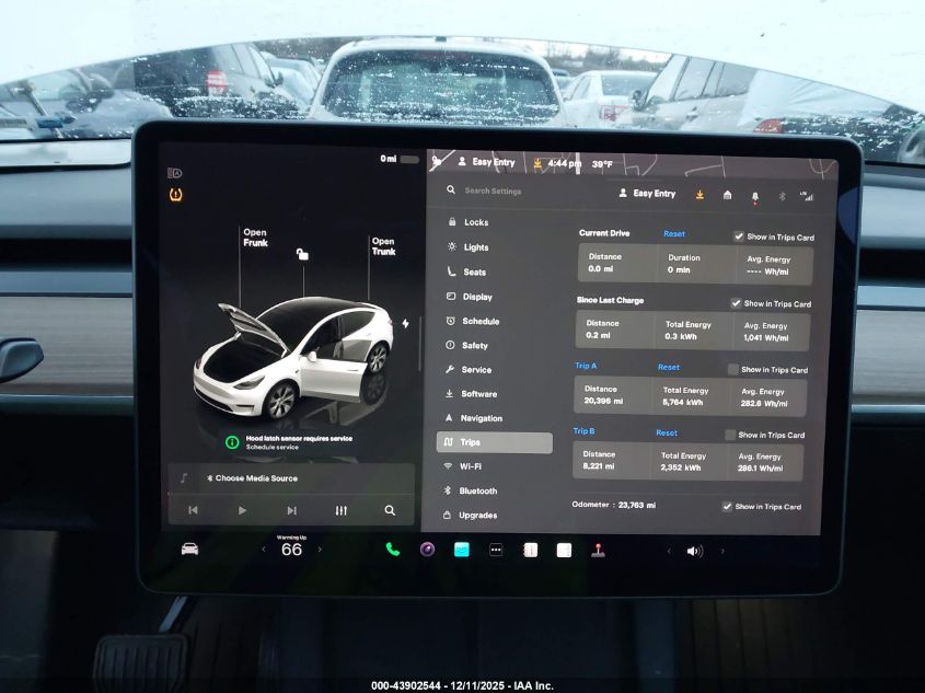 2022 Tesla Model Y Long Range Dual Motor All-Wheel Drive VIN: 7SAYGDEE1NF358519 Lot: 43902544
