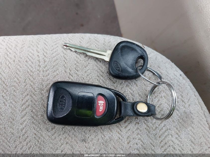 2007 Kia Optima Lx VIN: KNAGE123275151171 Lot: 43902557