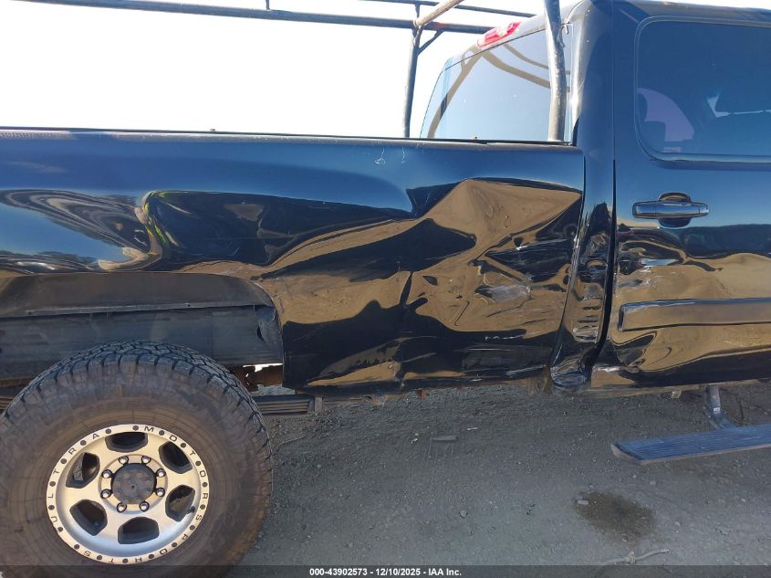 2007 Chevrolet Silverado 2500Hd Ltz VIN: 1GCHC23647F500935 Lot: 43902573