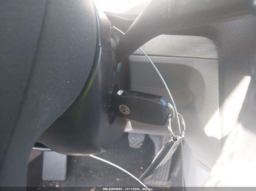 2009 Volkswagen Jetta Se/Sel VIN: 3VWRM71K39M020335 Lot: 43902665