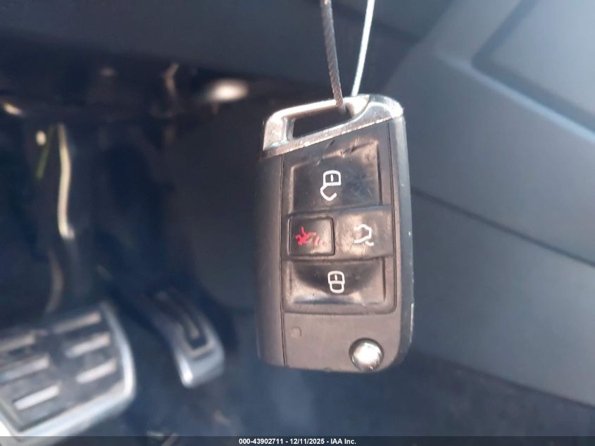 2020 Volkswagen Tiguan 2.0T Se/2.0T Se R-Line Black/2.0T Sel VIN: 3VV2B7AX1LM135305 Lot: 43902711