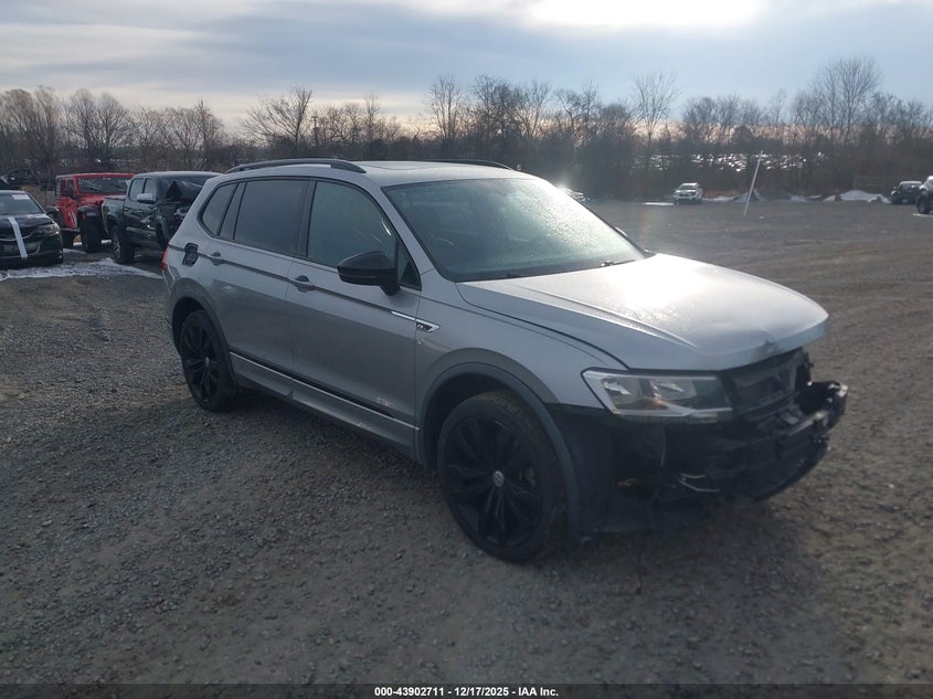 3VV2B7AX1LM135305 VOLKSWAGEN TIGUAN Photo 1