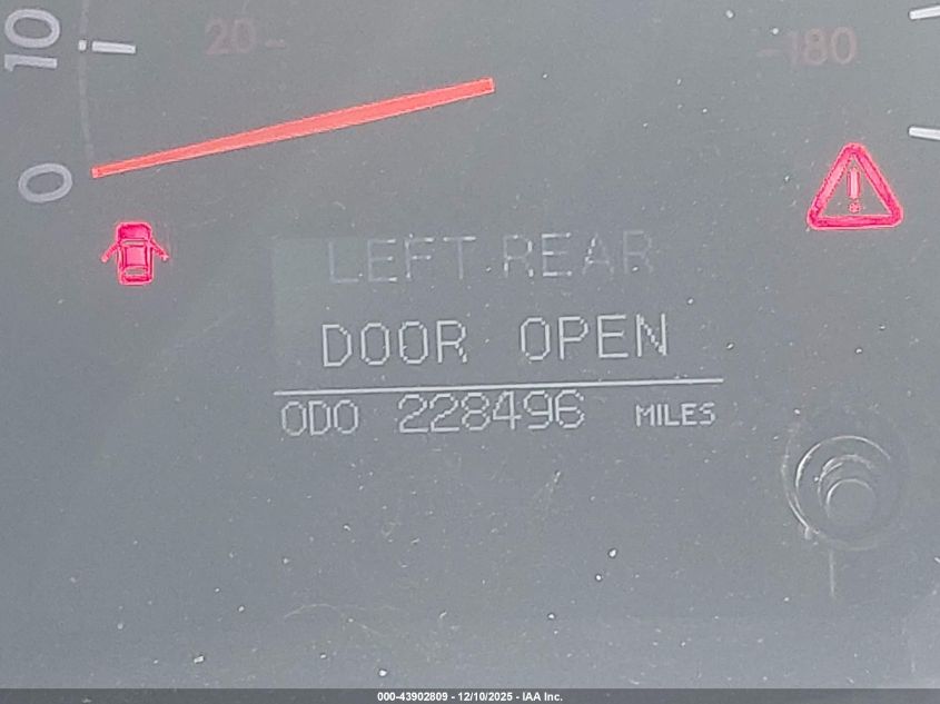 2008 Toyota Sequoia Platinum 5.7L V8 VIN: 5TDZY67A08S004821 Lot: 43902809