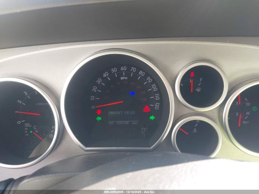 2008 Toyota Sequoia Platinum 5.7L V8 VIN: 5TDZY67A08S004821 Lot: 43902809