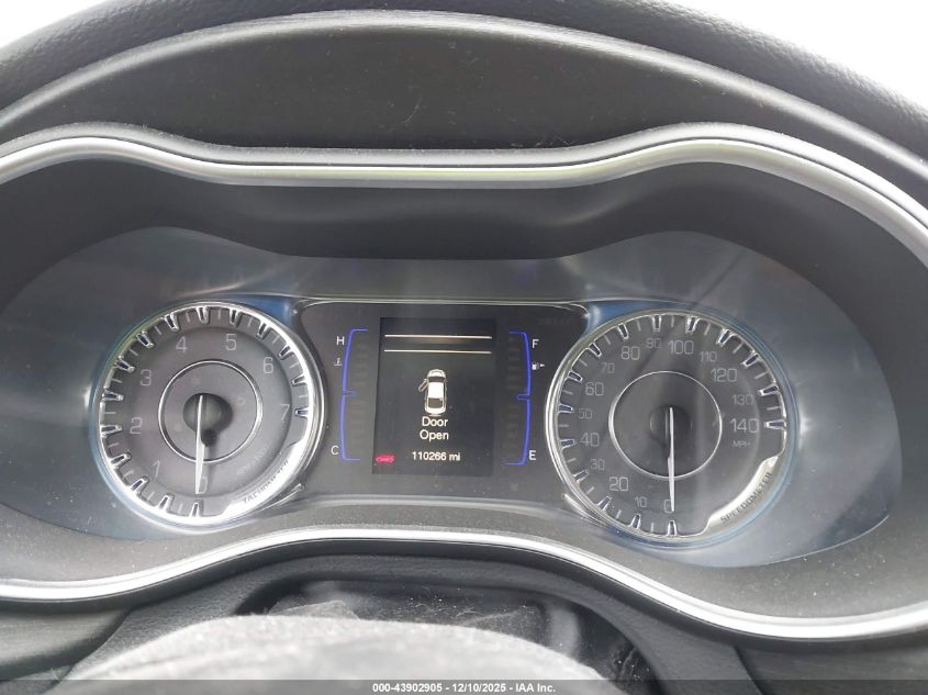 2017 Chrysler 200 Limited Platinum VIN: 1C3CCCAB9HN509433 Lot: 43902905