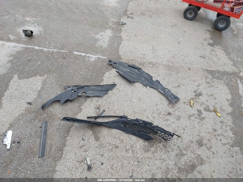 2017 Chrysler 200 Limited Platinum VIN: 1C3CCCAB9HN509433 Lot: 43902905