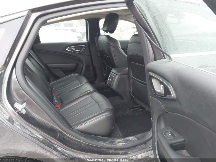 2017 Chrysler 200 Limited Platinum VIN: 1C3CCCAB9HN509433 Lot: 43902905