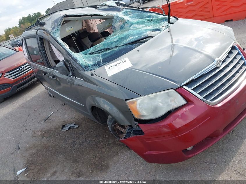 2010 Chrysler Town & Country Touring Plus