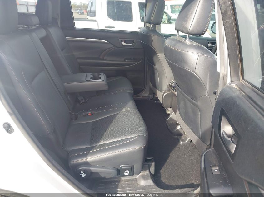 2018 Toyota Highlander Limited Platinum VIN: 5TDYZRFH5JS287067 Lot: 43903202