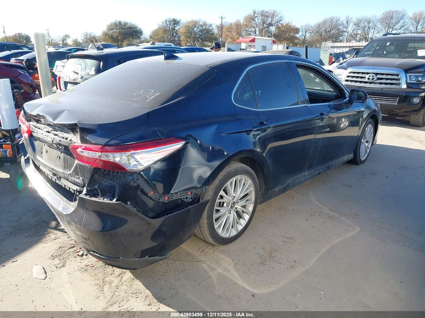 2020 Toyota Camry Xle Hybrid