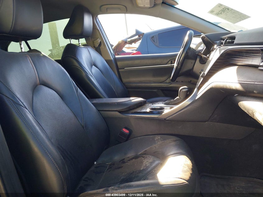 2020 Toyota Camry Xle Hybrid