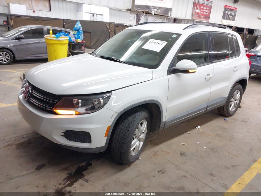WVGAV7AX2GW601584 2016 VOLKSWAGEN TIGUAN photo no. 2