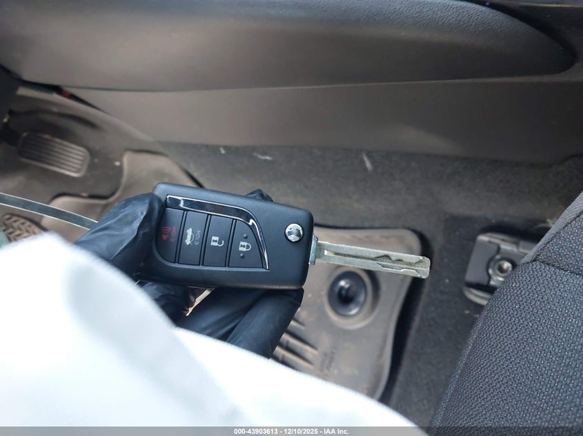 5YFB4MDE1SP330023 2025 TOYOTA COROLLA photo no. 11