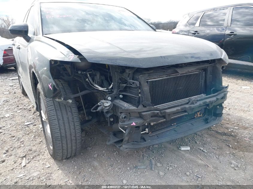 2019 Audi Q3 2.0T S Line Premium VIN: WA1DECF32K1086845 Lot: 43903727