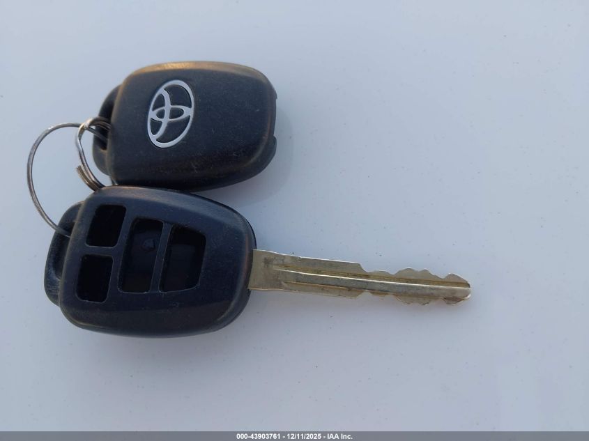 2017 Toyota Corolla Le VIN: 5YFBURHE2HP671088 Lot: 43903761