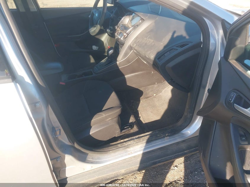 2017 FORD FOCUS auction photo 5