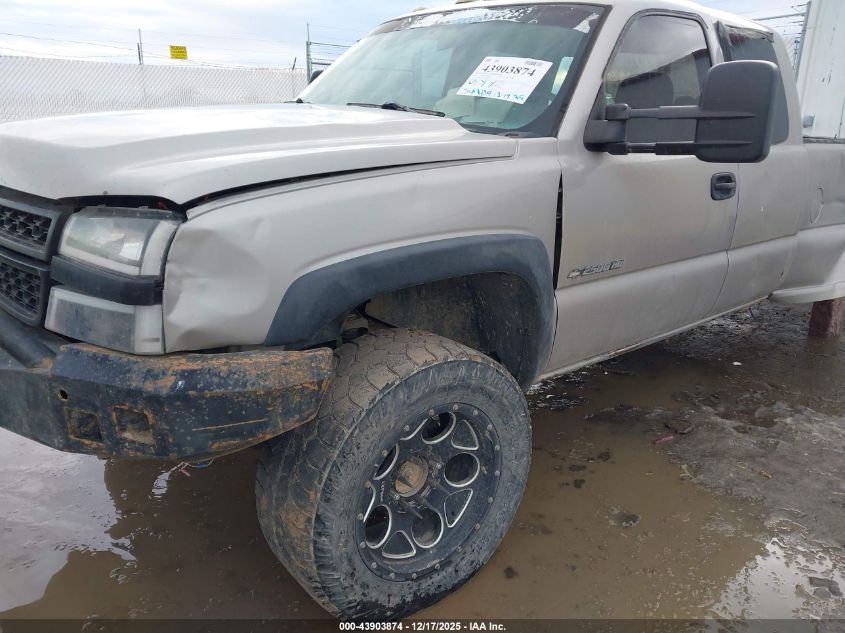 2005 Chevrolet Silverado 2500Hd Work Truck VIN: 1GCHK29U25E288838 Lot: 43903874