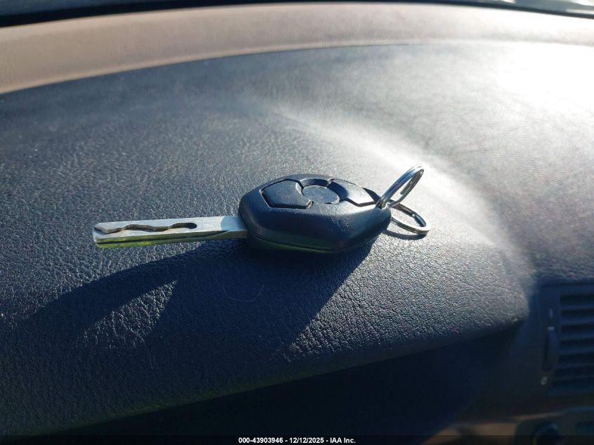 2004 BMW 325Xi VIN: WBAEU33454PR06374 Lot: 43903946