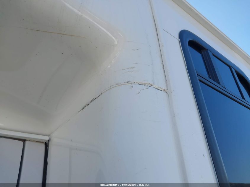 2017 Ford E-350 Cutaway VIN: 1FDEE3FS8HDC31990 Lot: 43904012