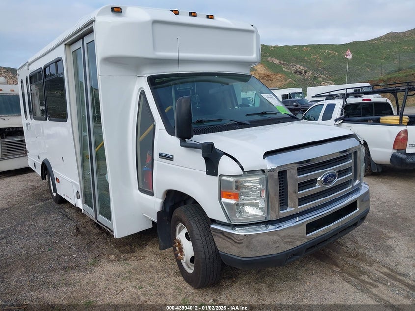 2017 Ford E-350 Cutaway