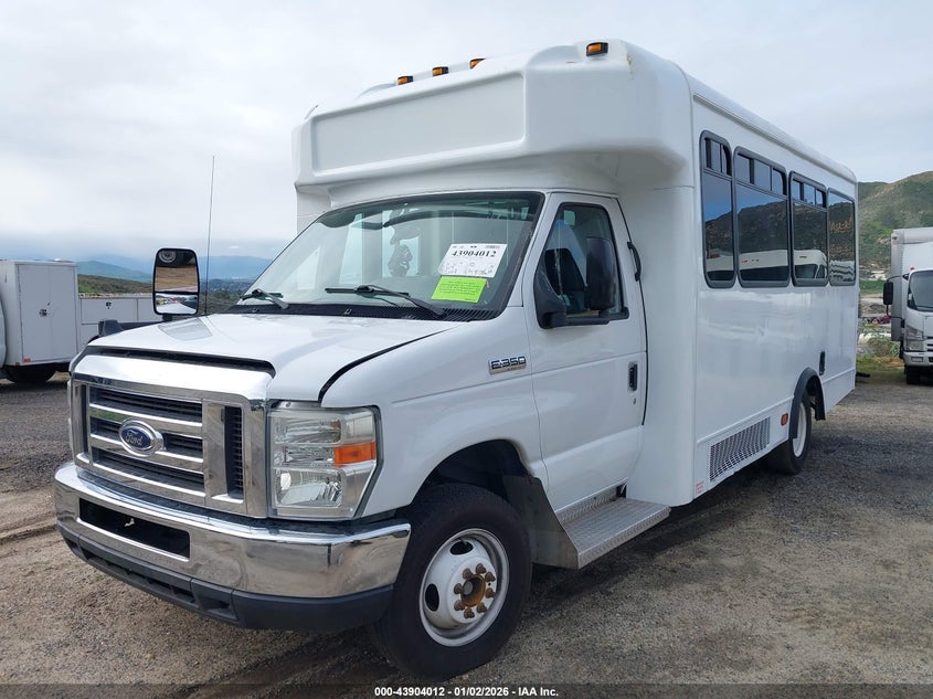 2017 Ford E-350 Cutaway