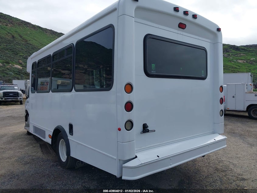 2017 Ford E-350 Cutaway