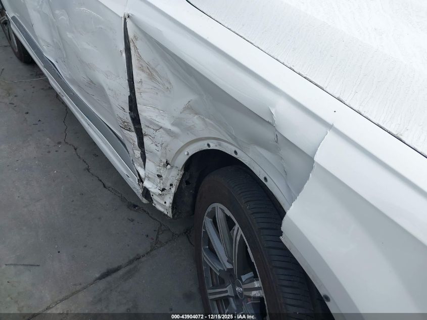 2017 Audi Q7 3.0T Premium VIN: WA1LAAF71HD023063 Lot: 43904072