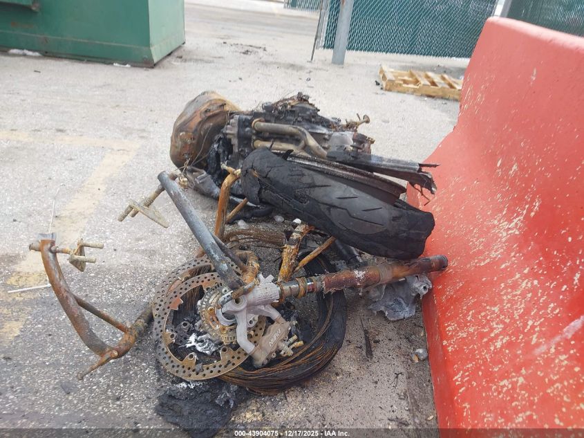 2025 Kawasaki Zx636 K VIN: JKBZXJJ18SA026574 Lot: 43904075